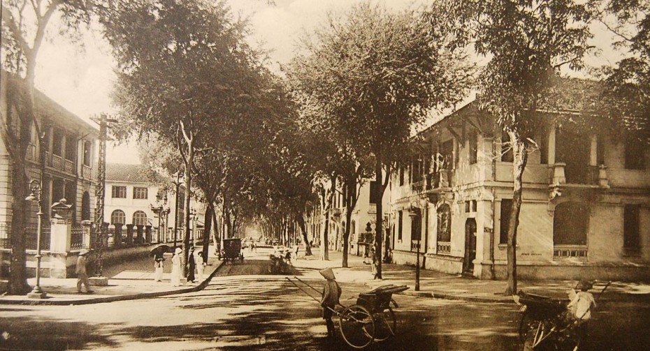 Rue Catinat, Saïgon - Souvenirs de la Cochinchine et du Cambodge par L. Crespin - 1922